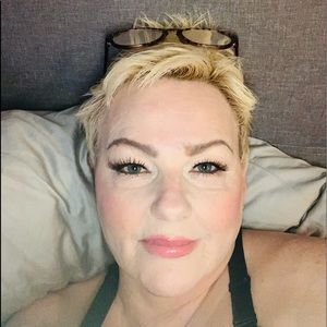 Meet your Posher, Pamela